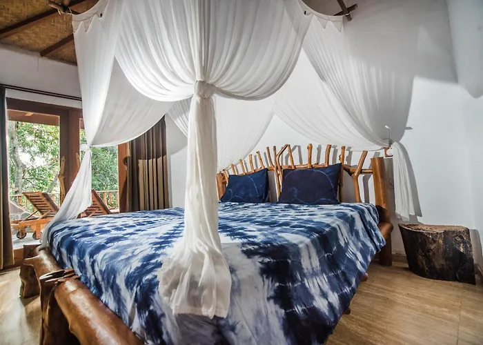 Nautilus Treehouse Villa *