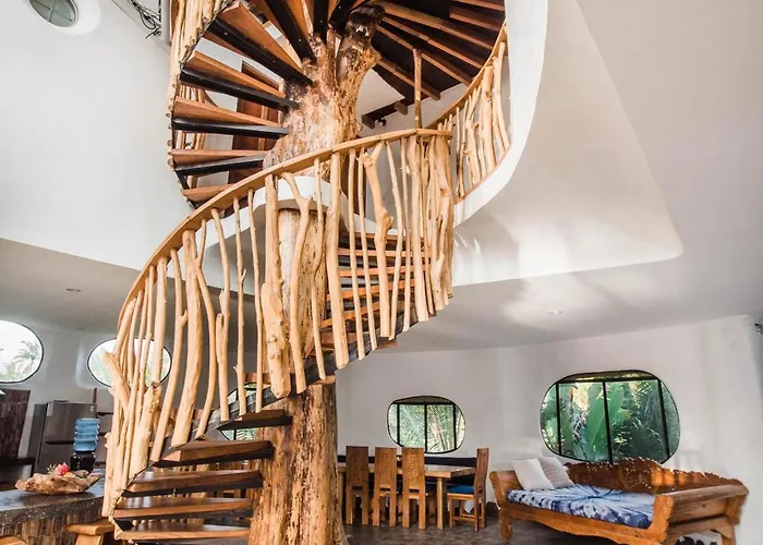 Nautilus Treehouse Villa *