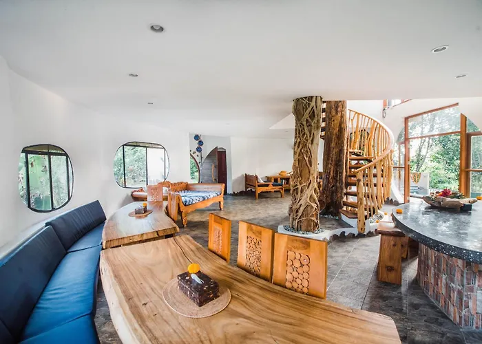 Nautilus Treehouse Villa